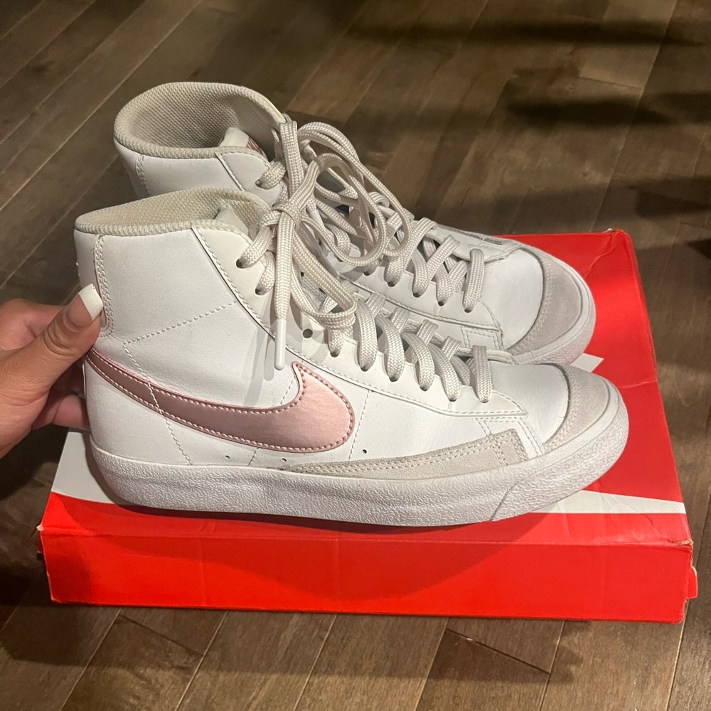 white and pink nike blazers